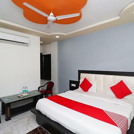 Aaradhya Residency Hotel Agra  Exterior photo